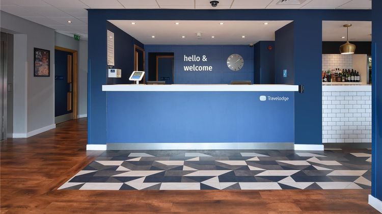 Travelodge Cheshunt Lobby