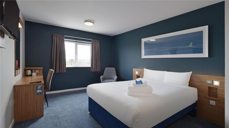 <b>Travelodge Cheshunt Room</b>. Images powered by <a href="https://iceportal.shijigroup.com/" title="IcePortal" target="_blank">IcePortal</a>.