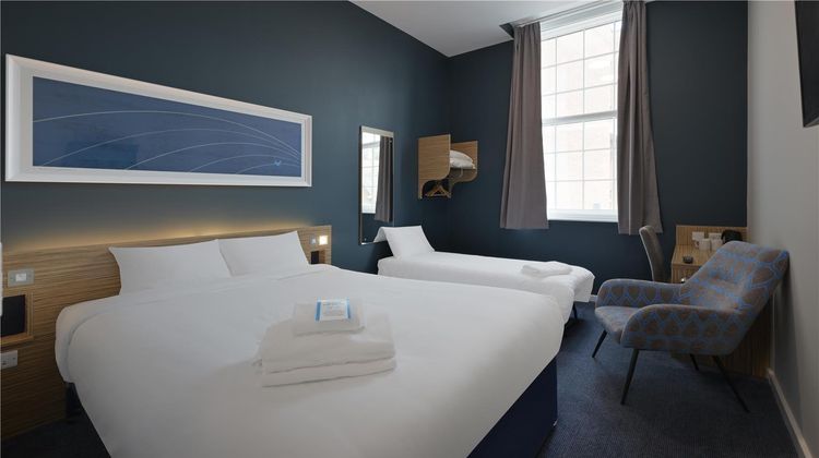 Travelodge Chester Central Room