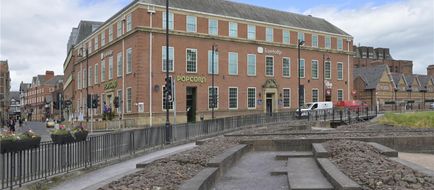 Travelodge Chester Central Exterior