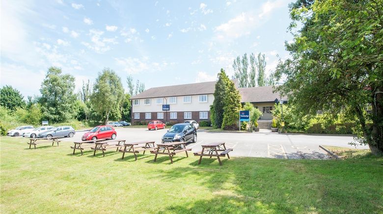 <b>Travelodge Chester Warrington Road Hotel Exterior</b>. Images powered by <a href="https://iceportal.shijigroup.com/" title="IcePortal" target="_blank">IcePortal</a>.