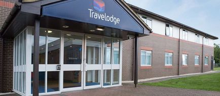 Travelodge Leigh Delamere West Exterior