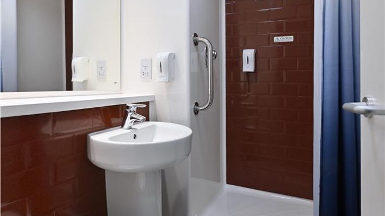 <b>Travelodge Colwyn Bay Room</b>. Images powered by <a href="https://iceportal.shijigroup.com/" title="IcePortal" target="_blank">IcePortal</a>.