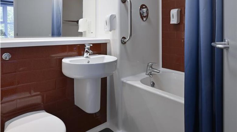 <b>Travelodge Colwyn Bay Room</b>. Images powered by <a href="https://iceportal.shijigroup.com/" title="IcePortal" target="_blank">IcePortal</a>.