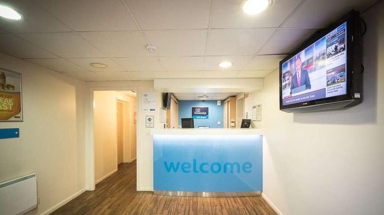 <b>Travelodge Cork Airport Lobby</b>. Images powered by <a href="https://iceportal.shijigroup.com/" title="IcePortal" target="_blank">IcePortal</a>.