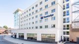 Travelodge Crawley Exterior