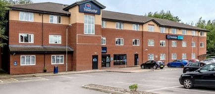 Travelodge Crewe Exterior