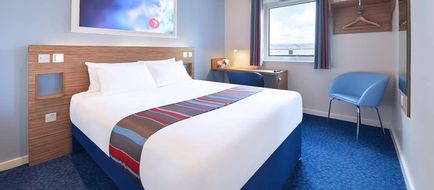 Travelodge Derby Cricket Ground Room