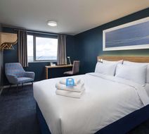 Travelodge Edinburgh Cameron Toll Room