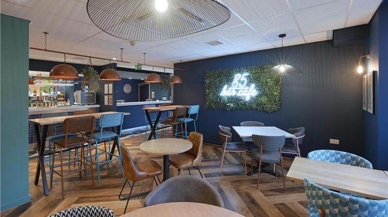 <b>Travelodge Edinburgh Cameron Toll Restaurant</b>. Images powered by <a href="https://iceportal.shijigroup.com/" title="IcePortal" target="_blank">IcePortal</a>.