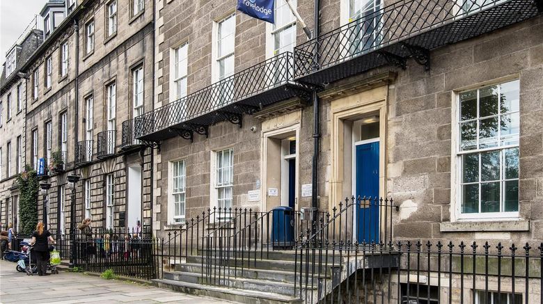 <b>Travelodge Edinburgh Central Queen St Exterior</b>. Images powered by <a href="https://iceportal.shijigroup.com/" title="IcePortal" target="_blank">IcePortal</a>.