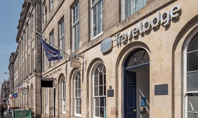 Travelodge Edinburgh Central Waterloo Exterior