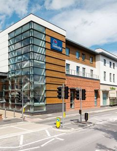 Travelodge Egham Hotel
