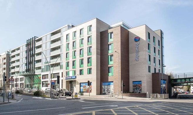Travelodge Epsom Central Exterior