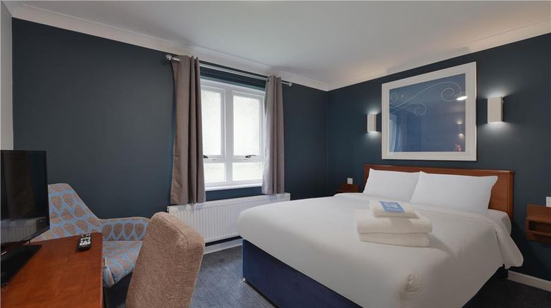 <b>Travelodge Frimley Hotel Room</b>. Images powered by <a href="https://iceportal.shijigroup.com/" title="IcePortal" target="_blank">IcePortal</a>.