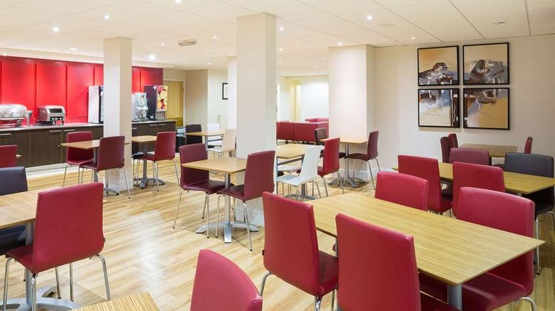 <b>Travelodge Glasgow Central Restaurant</b>. Images powered by <a href="https://iceportal.shijigroup.com/" title="IcePortal" target="_blank">IcePortal</a>.