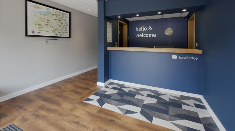 <b>Travelodge Glastonbury Lobby</b>. Images powered by <a href="https://iceportal.shijigroup.com/" title="IcePortal" target="_blank">IcePortal</a>.