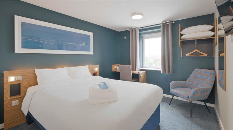 <b>Travelodge Gloucester Room</b>. Images powered by <a href="https://iceportal.shijigroup.com/" title="IcePortal" target="_blank">IcePortal</a>.