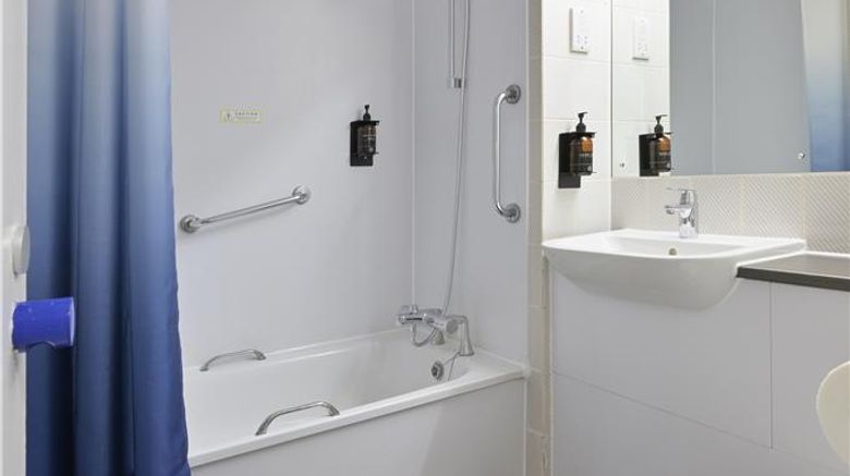 <b>Travelodge Great Yarmouth Acle Room</b>. Images powered by <a href="https://iceportal.shijigroup.com/" title="IcePortal" target="_blank">IcePortal</a>.