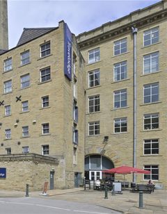 Travelodge Halifax