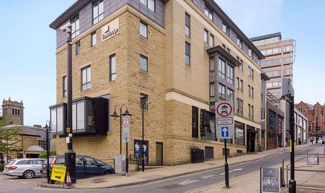Travelodge Harrogate Exterior
