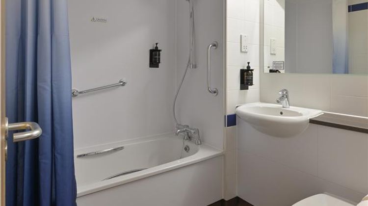 Travelodge Harrogate Room
