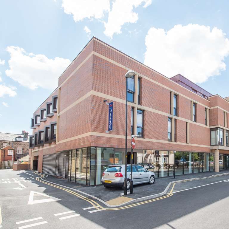 Travelodge Harrogate West Park Hotel