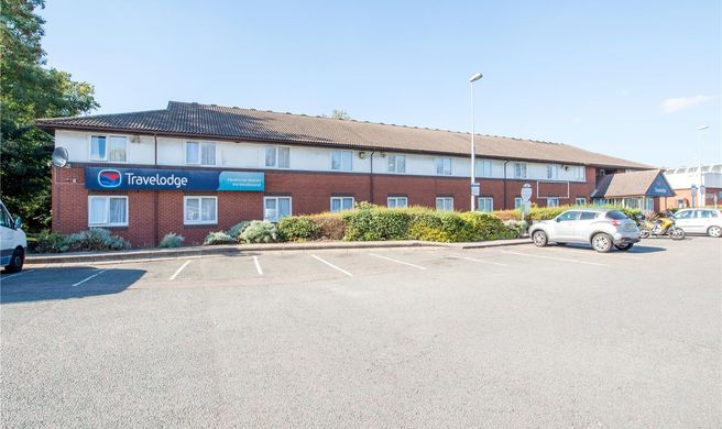 Travelodge Heathrow Heston M4 Westbound Exterior