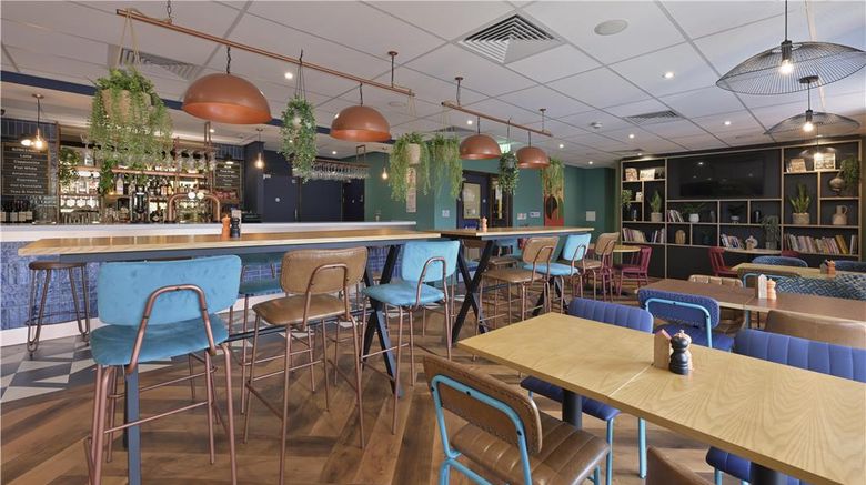 <b>Travelodge High Wycombe Central Restaurant</b>. Images powered by <a href="https://iceportal.shijigroup.com/" title="IcePortal" target="_blank">IcePortal</a>.