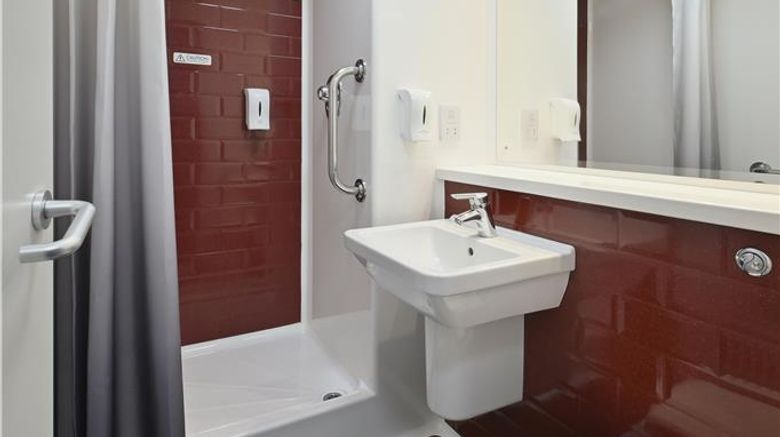 <b>Travelodge Huddersfield Room</b>. Images powered by <a href="https://iceportal.shijigroup.com/" title="IcePortal" target="_blank">IcePortal</a>.