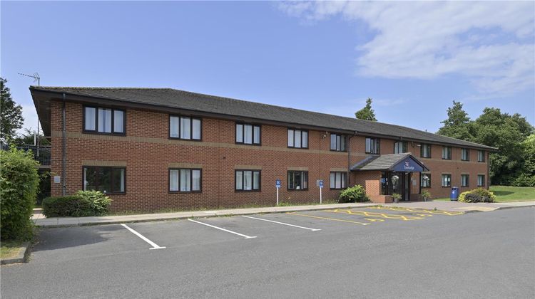 Travelodge Kettering Exterior