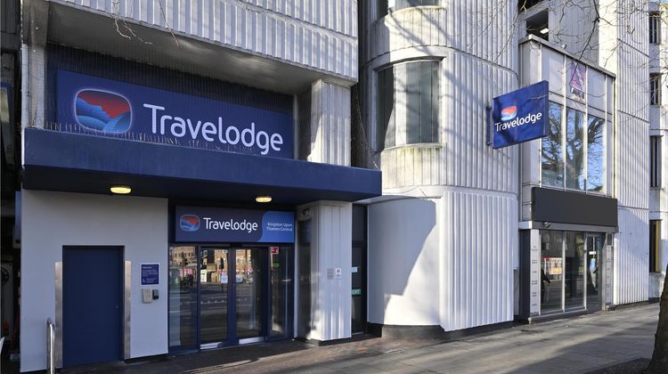 Travelodge Kingston Upon Thames Central Exterior