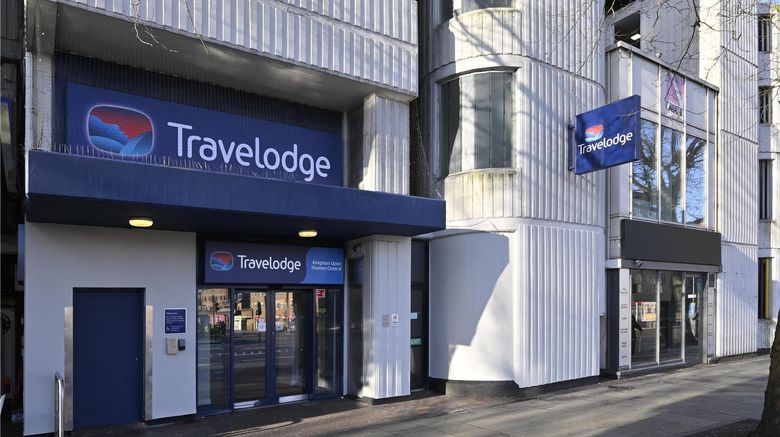 <b>Travelodge Kingston Upon Thames Central Exterior</b>. Images powered by <a href="https://iceportal.shijigroup.com/" title="IcePortal" target="_blank">IcePortal</a>.