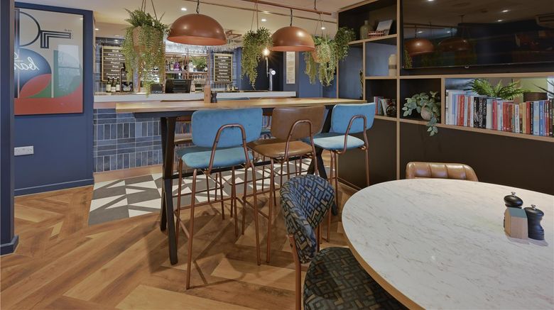 <b>Travelodge Kingston Upon Thames Central Restaurant</b>. Images powered by <a href="https://iceportal.shijigroup.com/" title="IcePortal" target="_blank">IcePortal</a>.