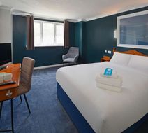 Travelodge Langley Hotel Room