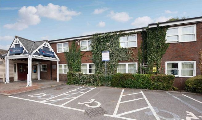 Travelodge Langley Hotel Exterior