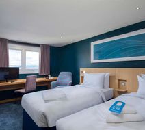 Travelodge Leatherhead Hotel Room