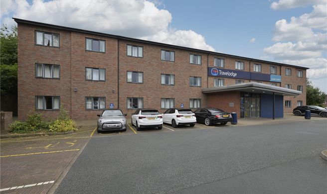 Travelodge Leeds Colton Exterior