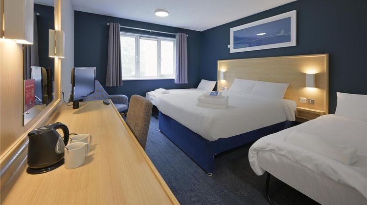 Travelodge Leeds Colton Room