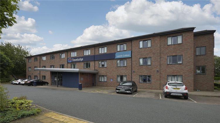 Travelodge Leeds Colton Exterior