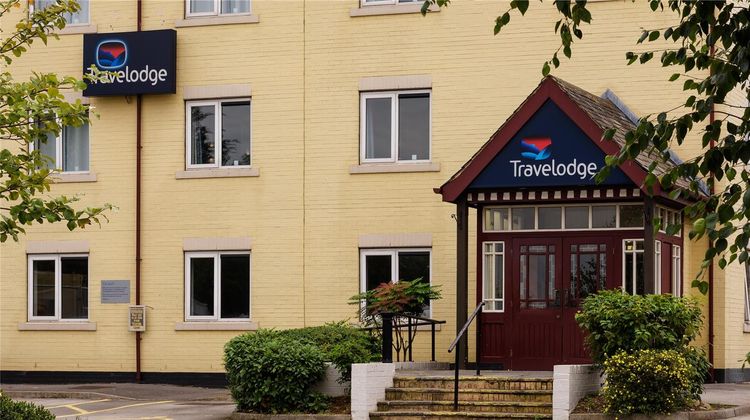 Travelodge Leeds Morley Hotel Exterior