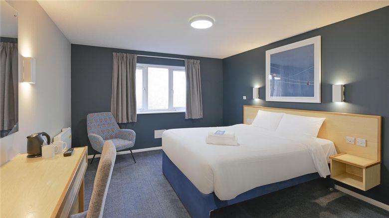 <b>Travelodge Lincoln Thorpe on the Hill Room</b>. Images powered by <a href="https://iceportal.shijigroup.com/" title="IcePortal" target="_blank">IcePortal</a>.