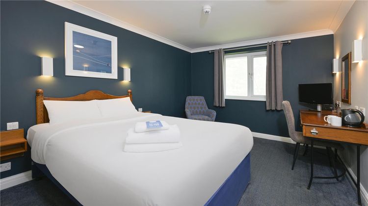 Travelodge Liverpool Aigburth Room