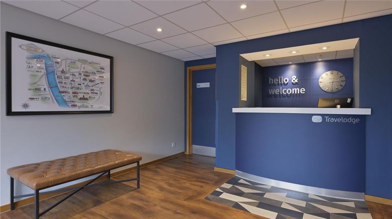 <b>Travelodge Liverpool Docks Lobby</b>. Images powered by <a href="https://iceportal.shijigroup.com/" title="IcePortal" target="_blank">IcePortal</a>.