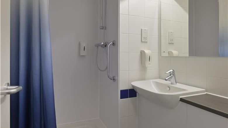 <b>Travelodge Liverpool Docks Room</b>. Images powered by <a href="https://iceportal.shijigroup.com/" title="IcePortal" target="_blank">IcePortal</a>.