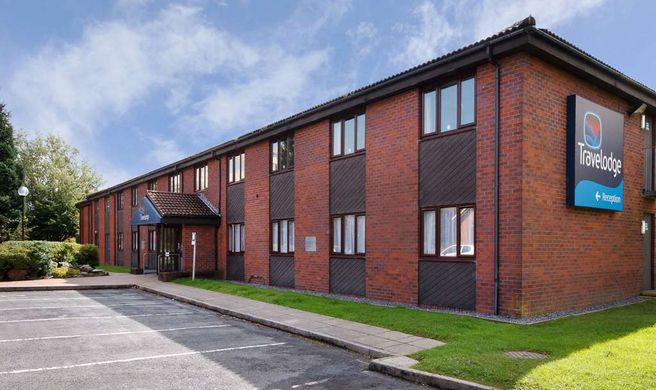 Travelodge Llanelli Cross Hands Exterior