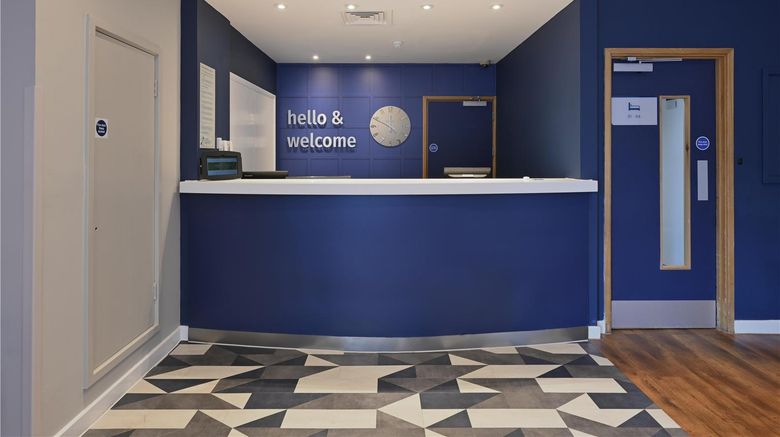 Travelodge London Battersea Lobby. Images powered by <a href="https://iceportal.shijigroup.com" target="_blank" rel="noopener">Ice Portal</a>.
