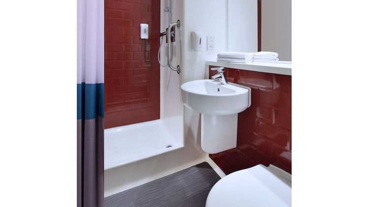 Travelodge London Bank Room