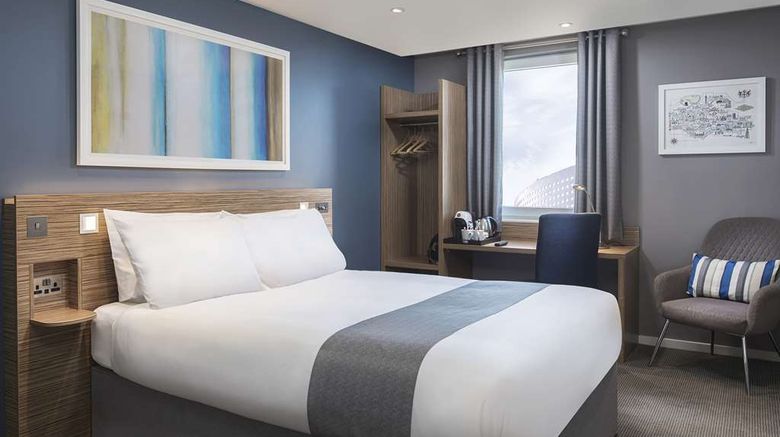 <b>Travelodge London Bank Room</b>. Images powered by <a href="https://iceportal.shijigroup.com/" title="IcePortal" target="_blank">IcePortal</a>.