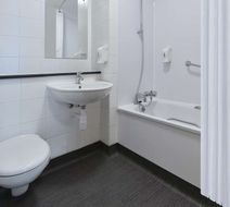 Travelodge London Waterloo Hotel Room